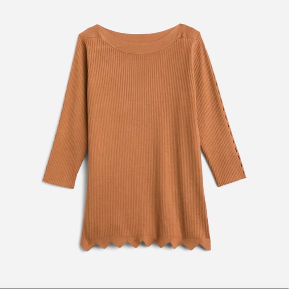 Quinley Plus Size Fitted pull over - Picture 2 of 9